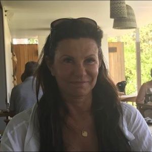 Meet your Posher, Lore